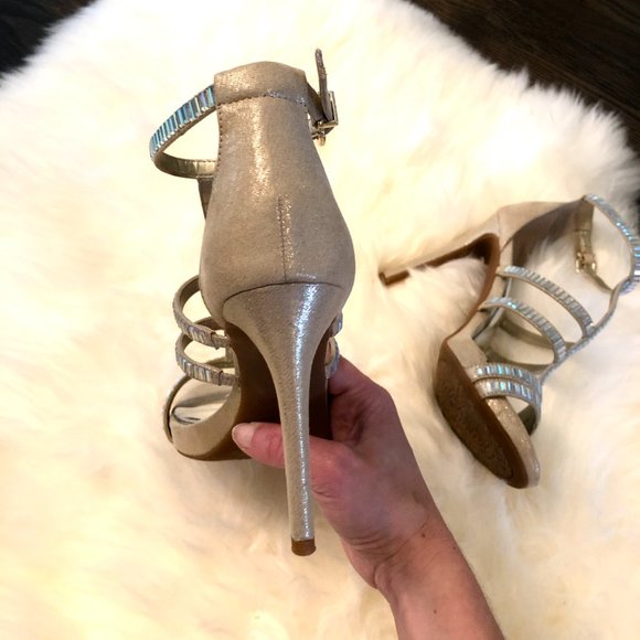 GIANNI BINI STUDDED PUMPS - Picture 4 of 10